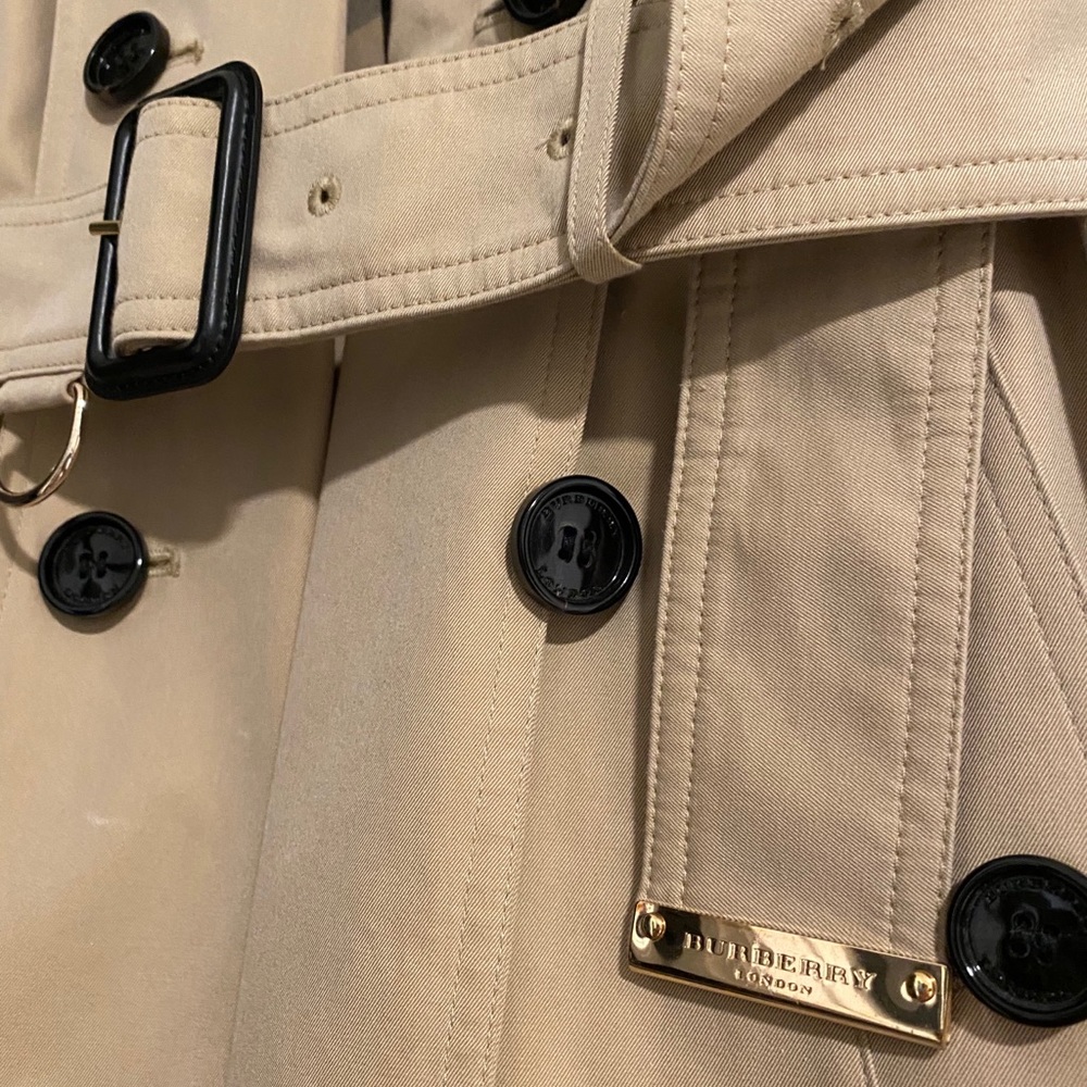 Burberry trench coach with leather details - Picture 3 of 12